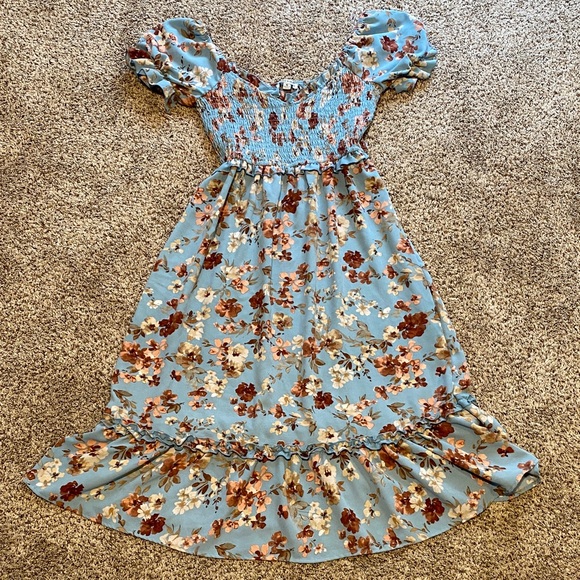 Spring dress bundle - Picture 2 of 7